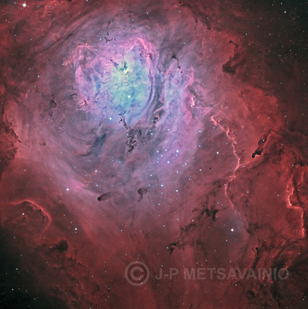 M8, the "Lagoon nebula" in Natural colors